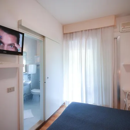 Hotel Janeiro 3*